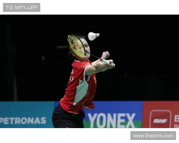 羽毛球国手与教练之间的情感纠葛从赛场到生活的跌宕起伏